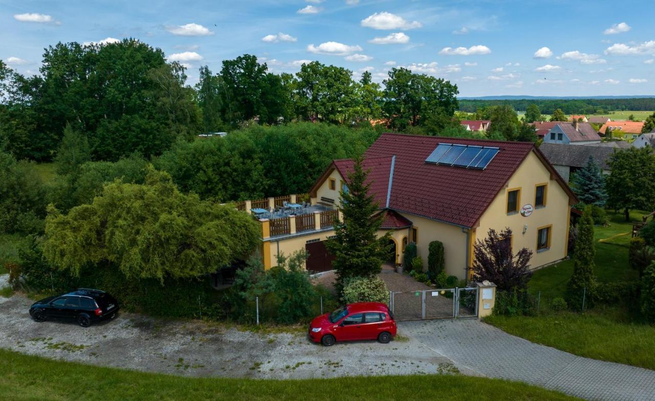 Penzion U Sykoru Trebon Exterior photo